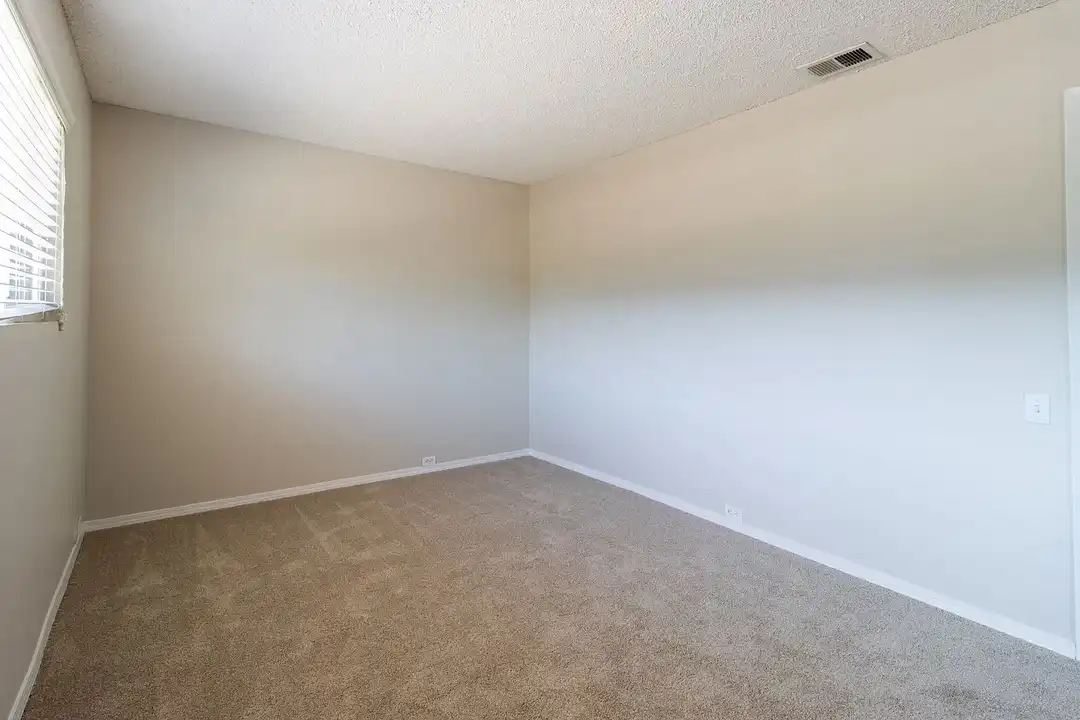 Apartment in Sacramento - More