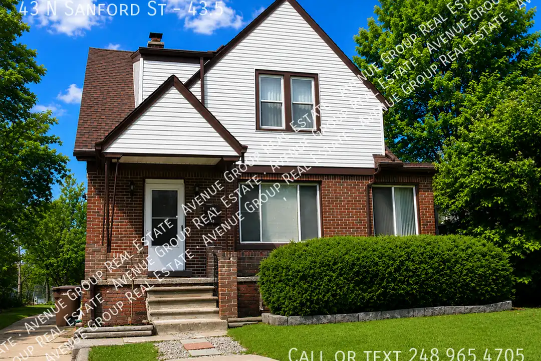 43 N Sanford St – photo 1 of 27