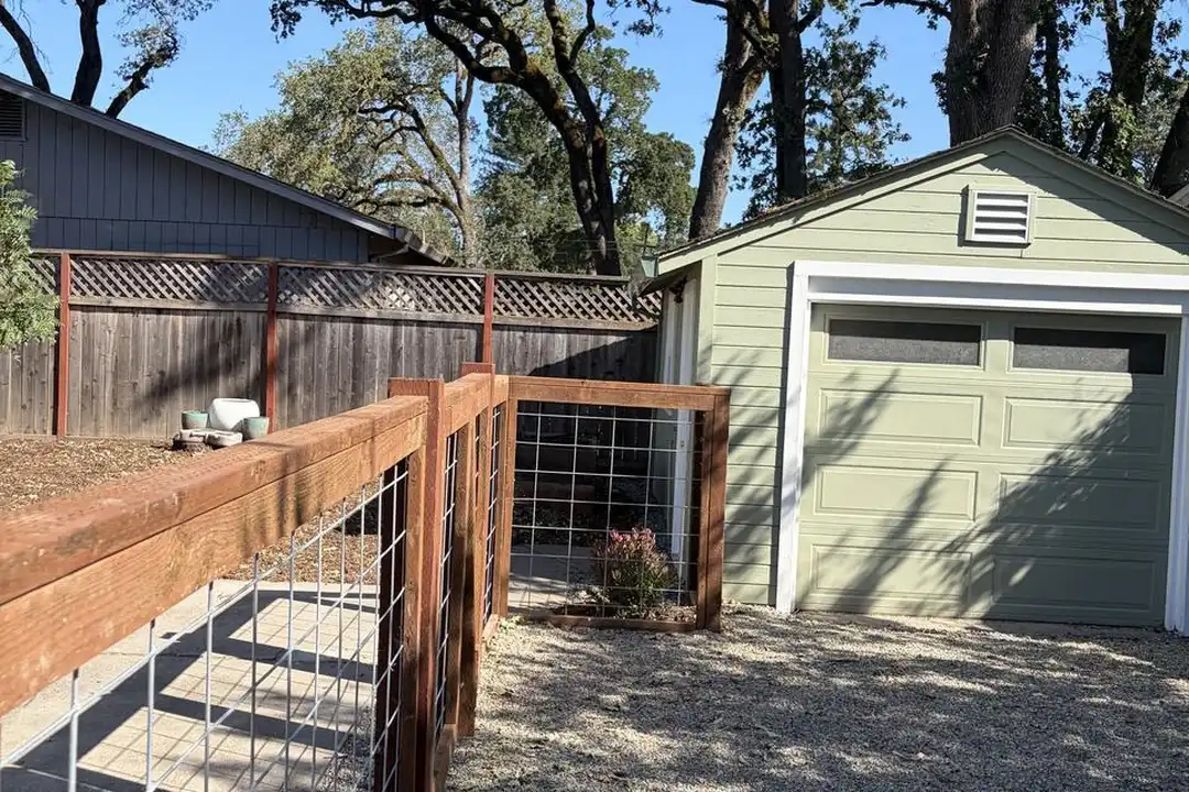 18495 Riverside Dr - View 5