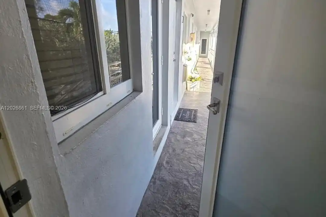 7155 Rue Notre Dame #6 - View 4