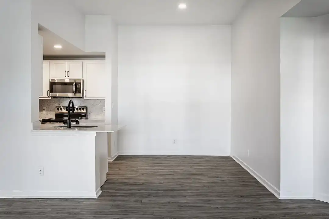 Sundance Apartments - View 6