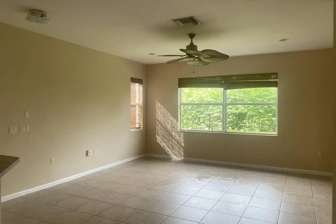 906 Mariner Bay Blvd - View 5
