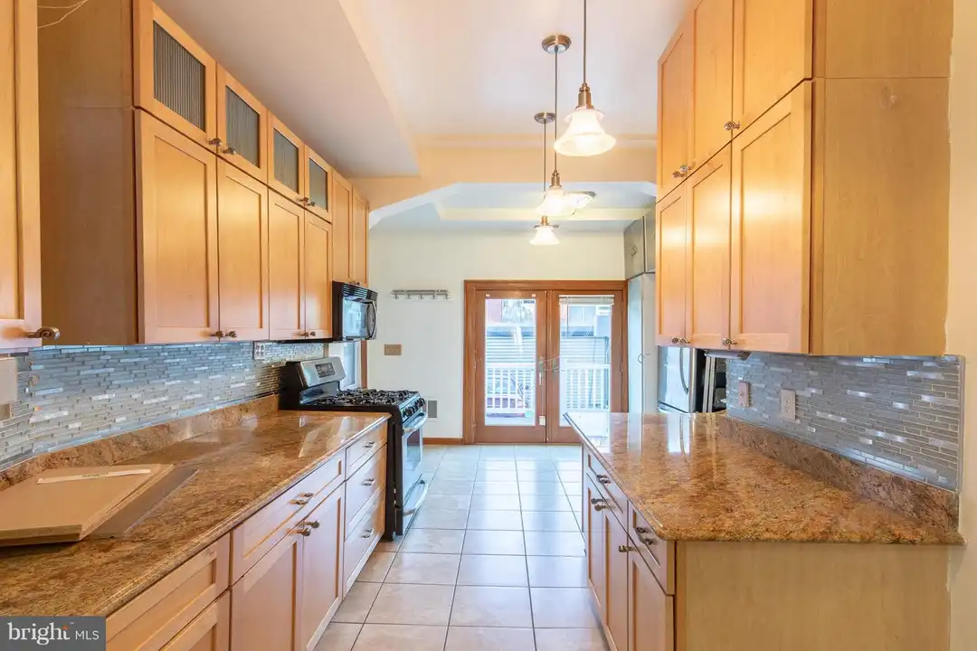 33 Randolph Pl NW - View 6