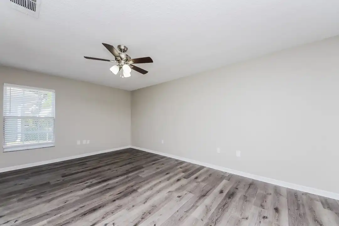 911 San Rafael Way - View 4