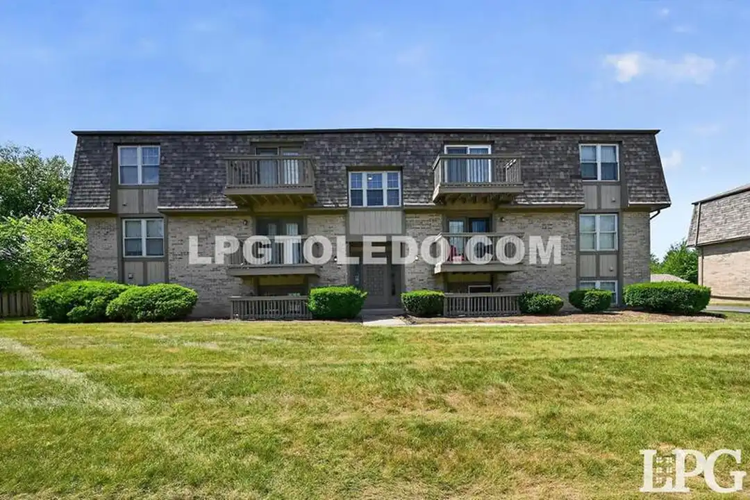801 Hilltop Ln unit LN-101 – photo 1