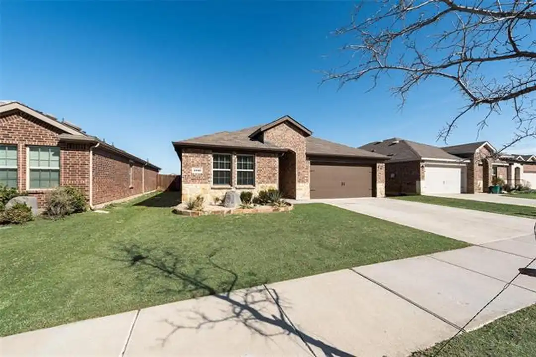 4016 Huntington Dr - View 3