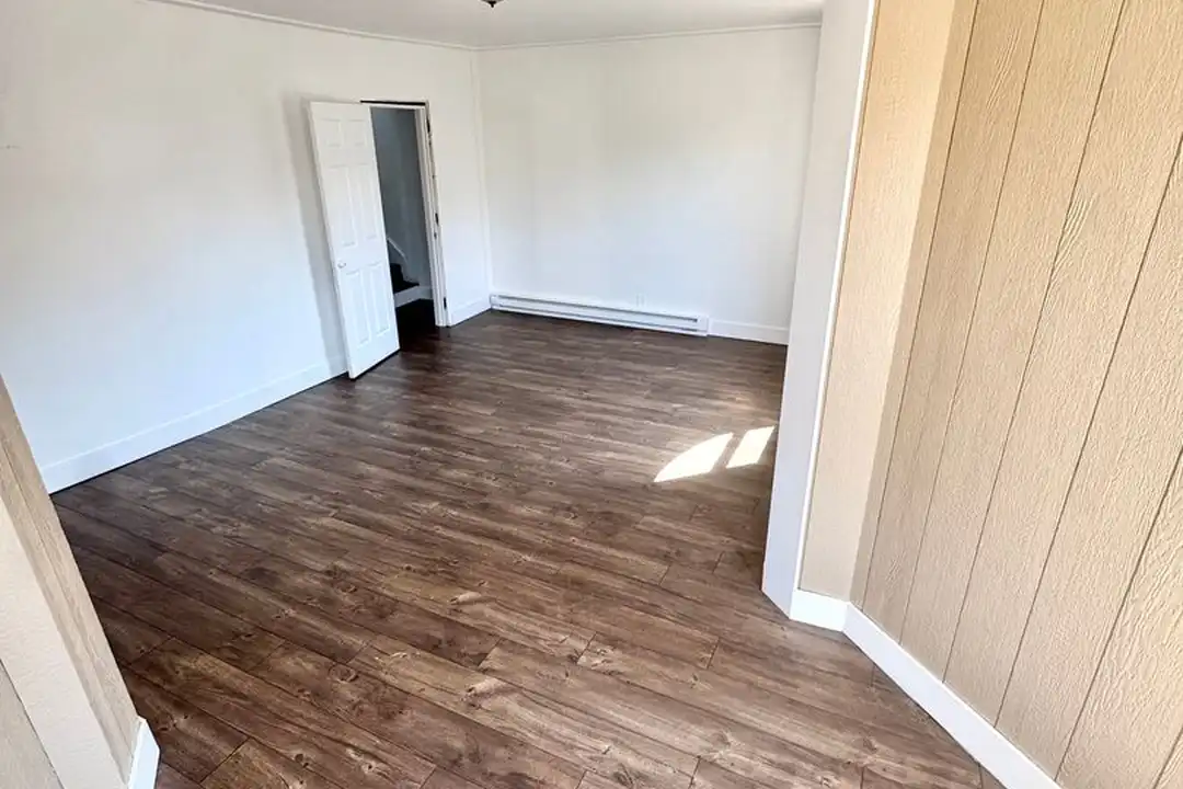 535 Tilghman St unit 2nd Floor - View 4
