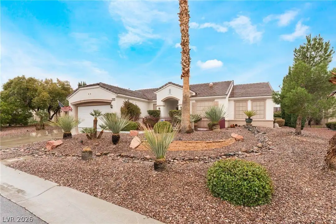 2565 Leighton Ave - View 4