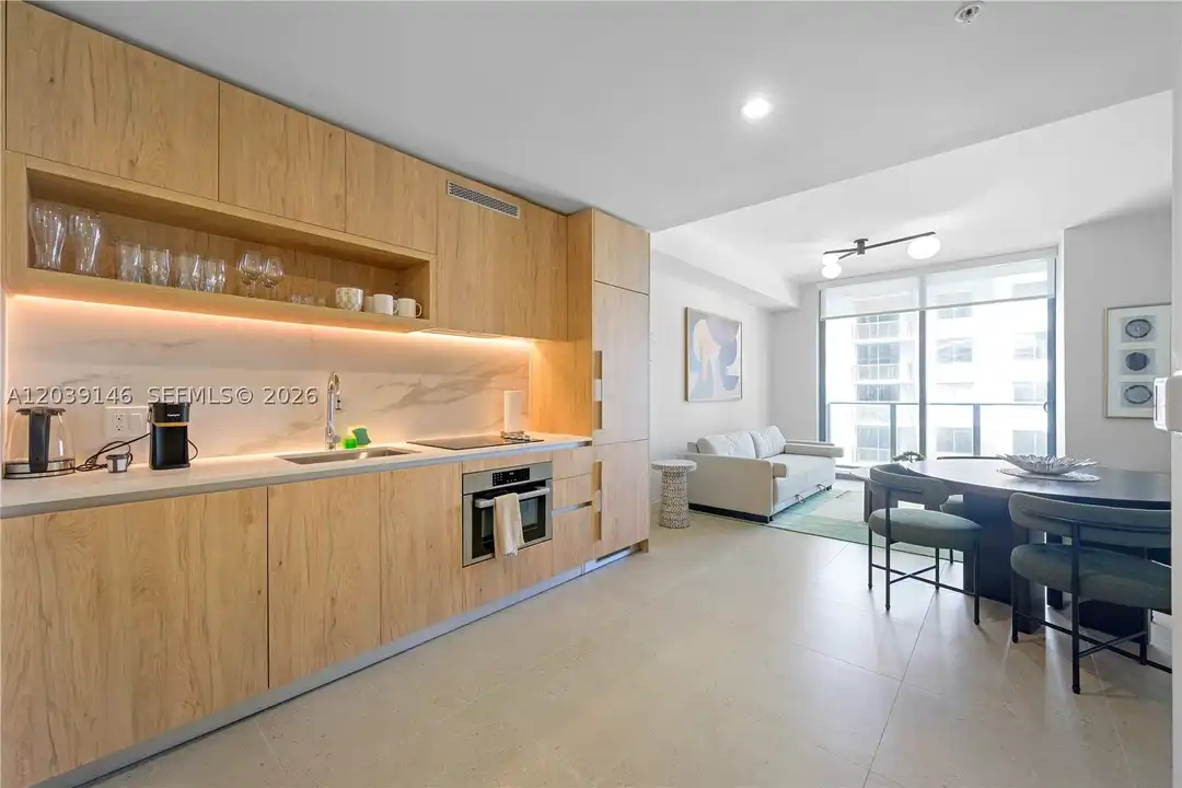 11 NE 6th St #1111 – pohled 6