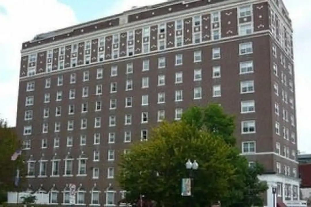 137 Harrison Ave - View 4