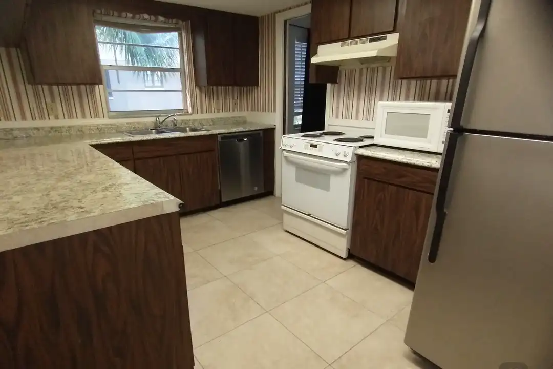 137 White St unit 1 - View 6