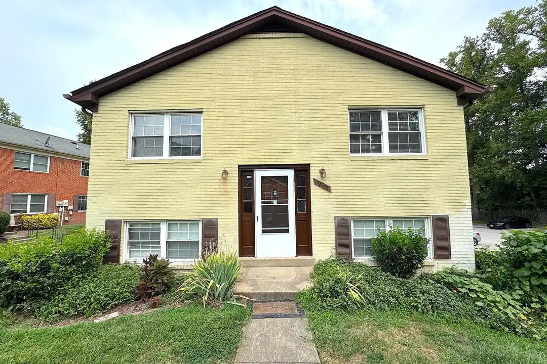 9642 Hagel Cir unit 29/A – photo 1 of 18