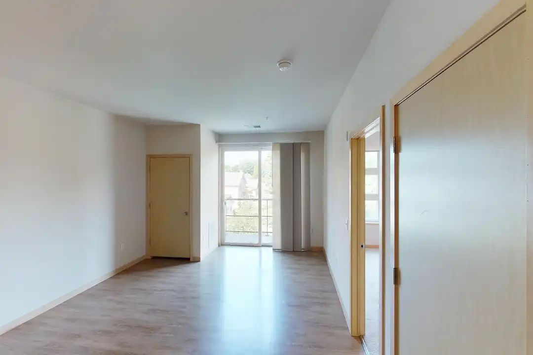 Apartment in Madison - More