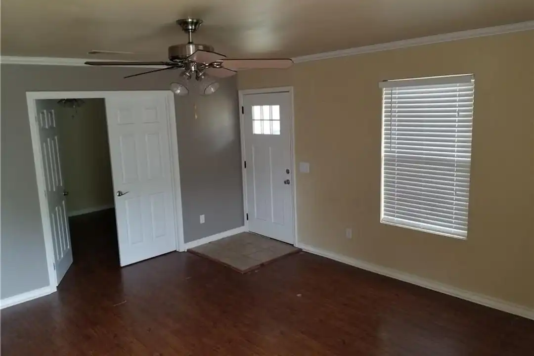 3111 E 13th St unit Unit A - View 4