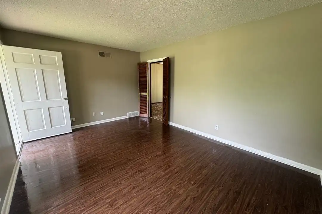 House in Memphis - View 2