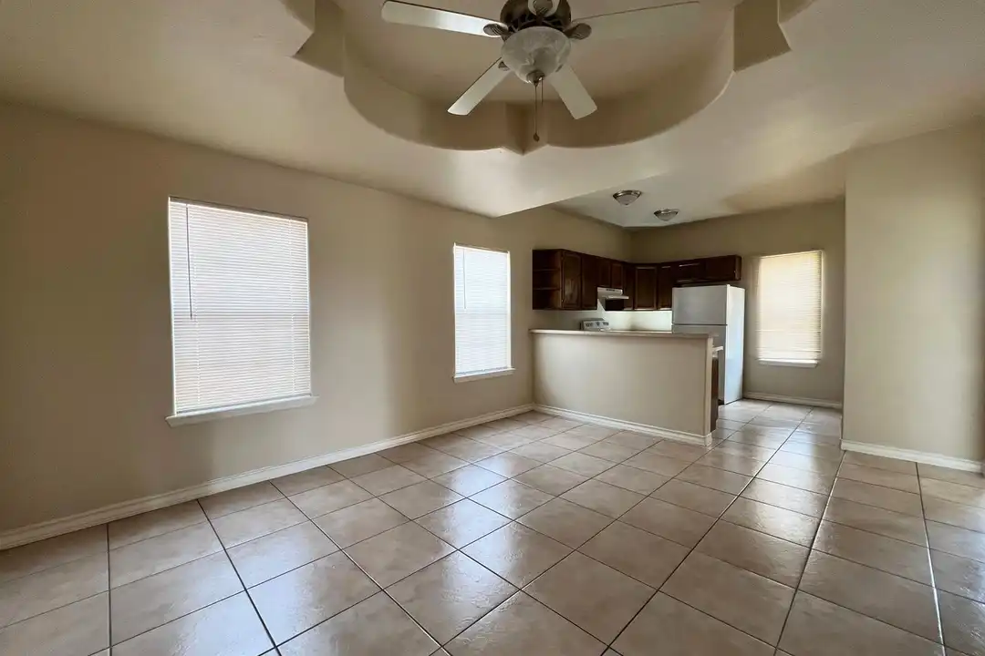 5310 Marcella Ave - View 4