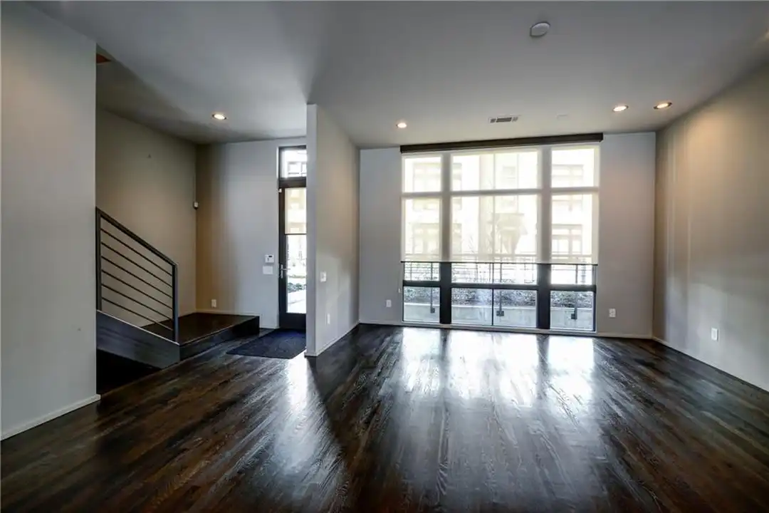 721 Longleaf Dr NE unit 9 - More