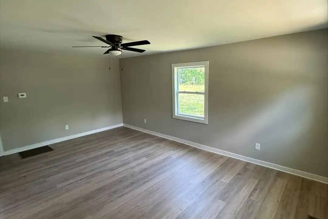 982 Webb Cir - View 2