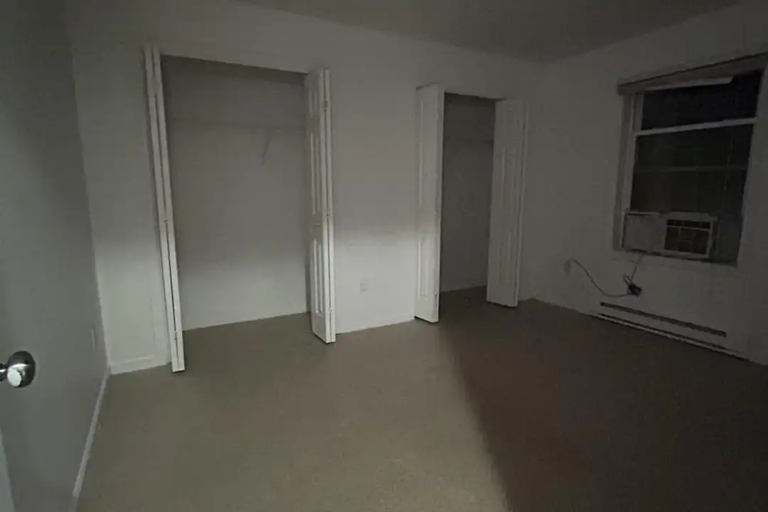 909 Monroe Ave – photo 1