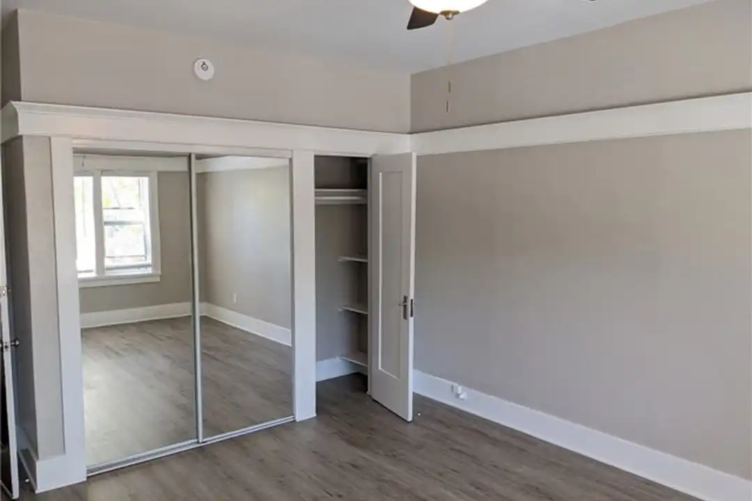 406 Linden Ave unit 11 – photo 1