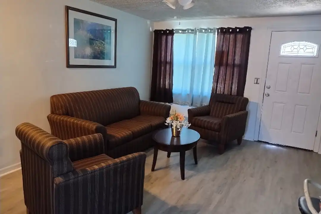 6350 53rd St N – photo 1 of 5