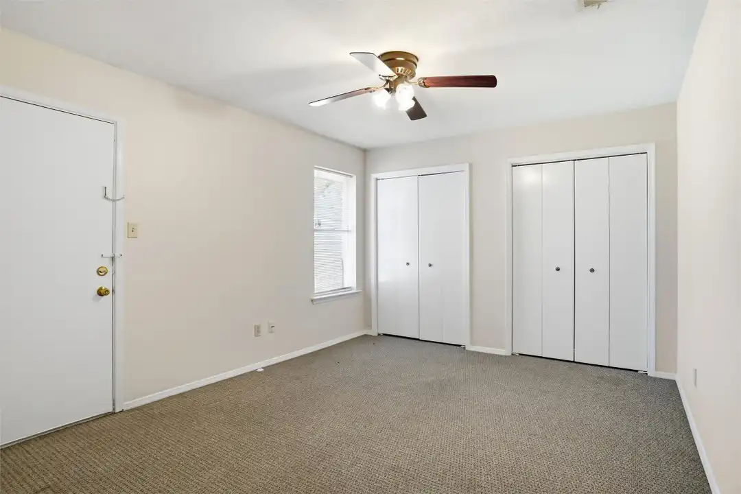 2318 Lindblad Ct - View 6