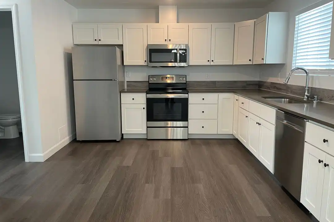 713 3rd Ave NE unit #5 - View 4