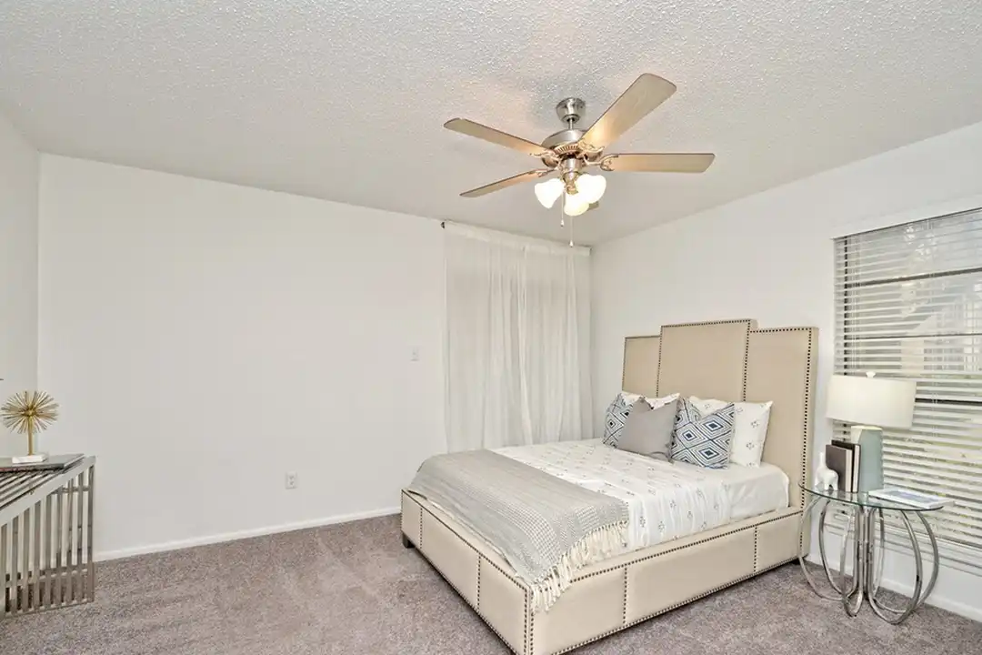6720 Wood Hollow Dr - More