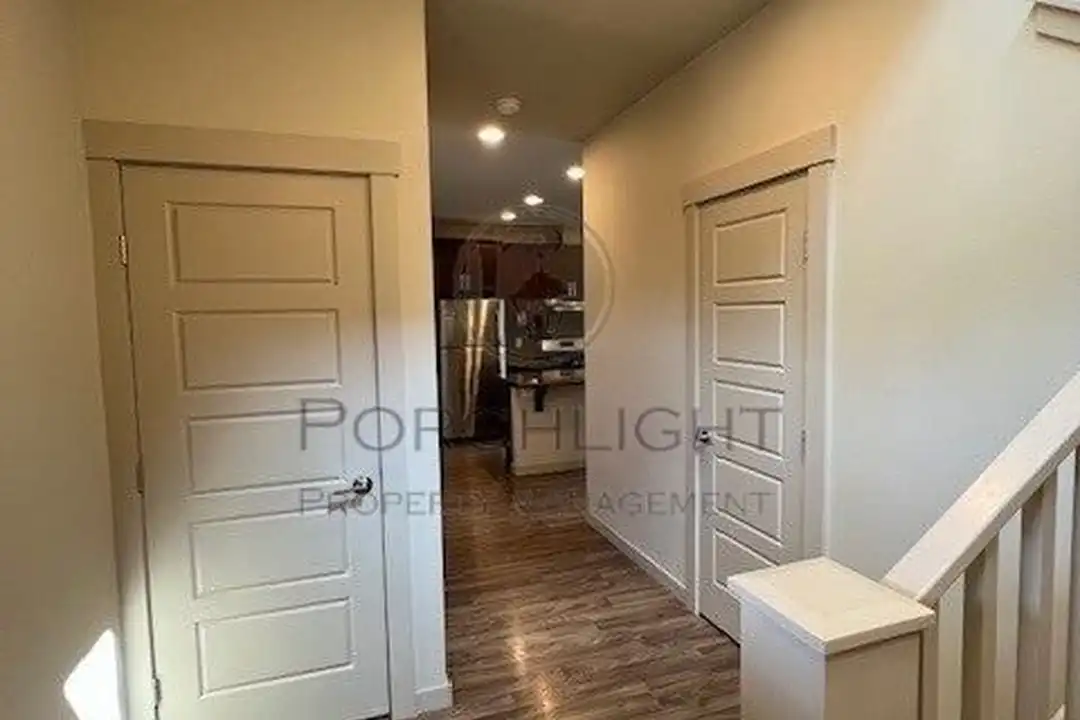 2200 Greenview Cir unit 1 - View 4