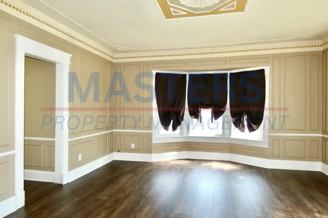 1014 Dixie Hwy unit Lower – photo 1 of 18