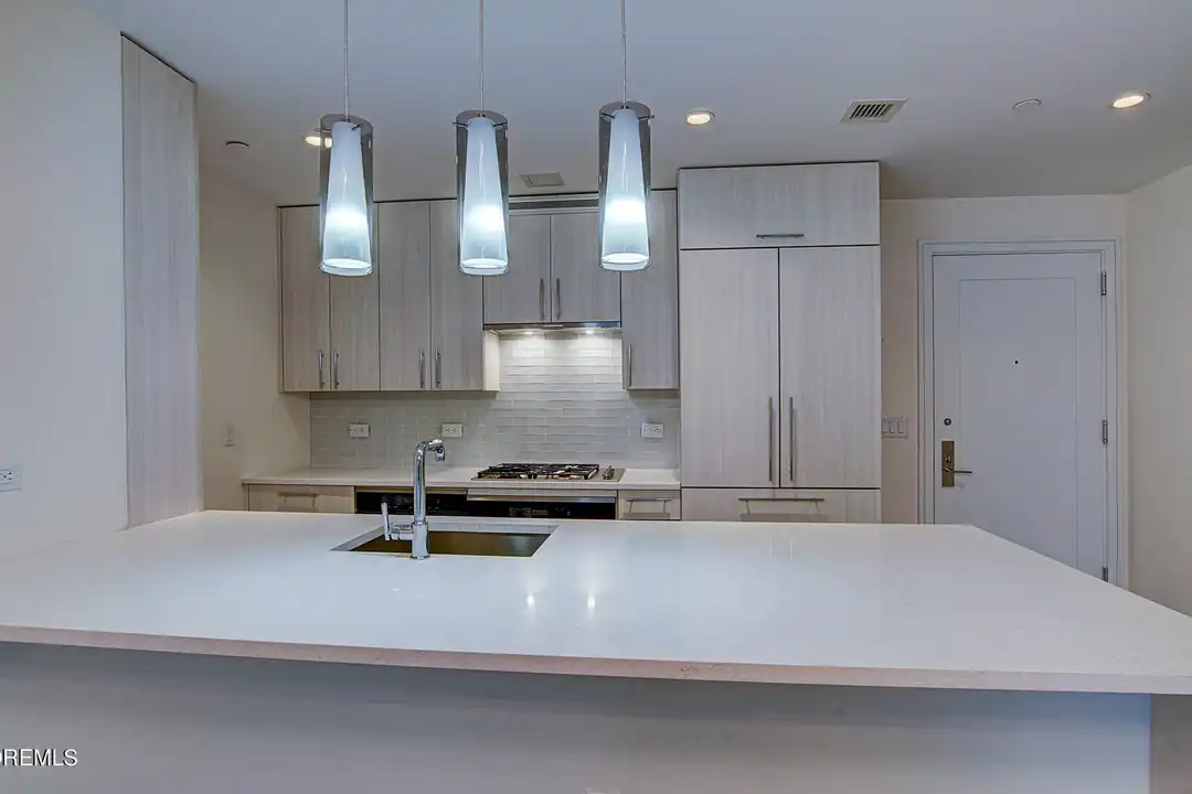 15 Morris Ave #507 - View 3