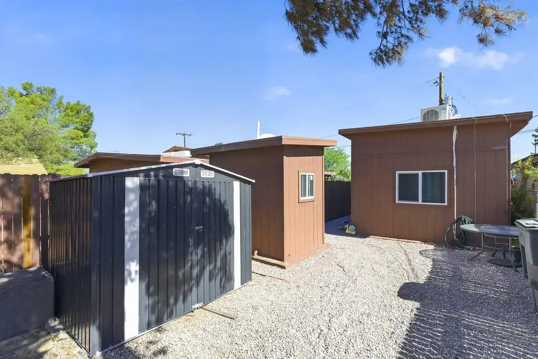 831 E Hedrick Dr unit 2 - View 5