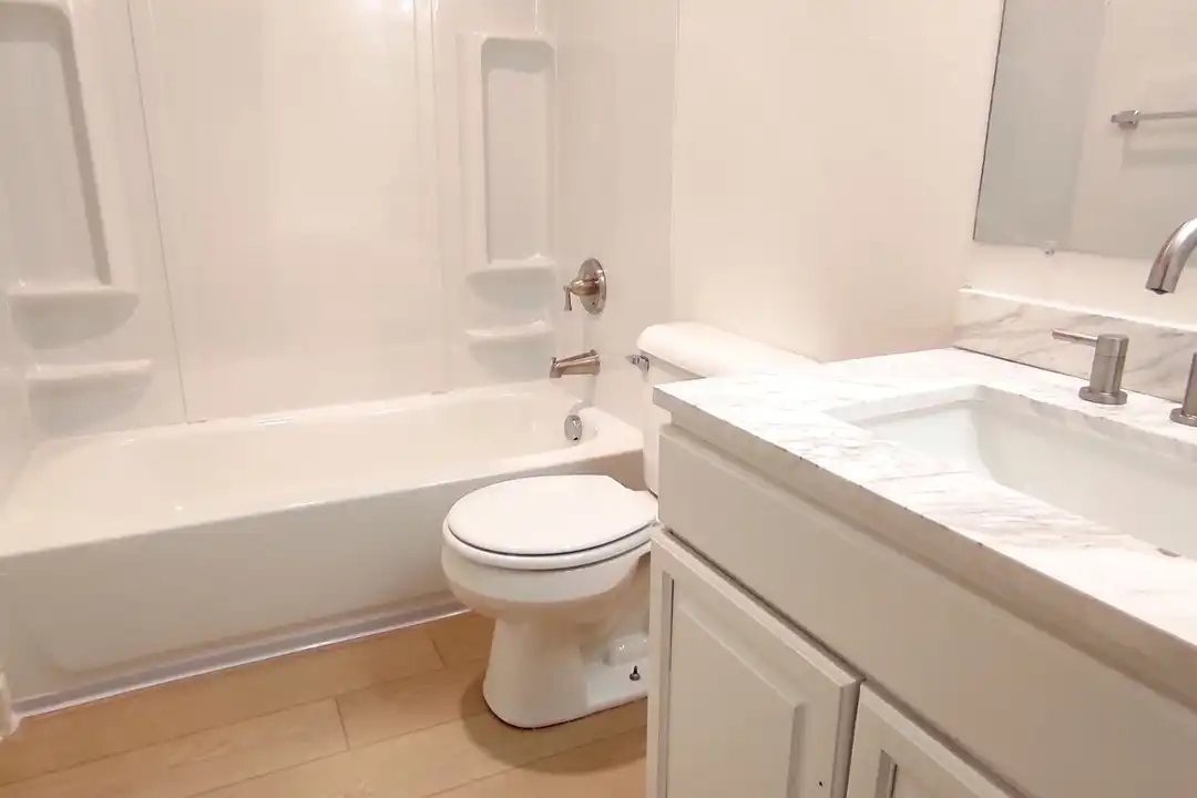 4611 SW Luradel St unit 1 - Więcej