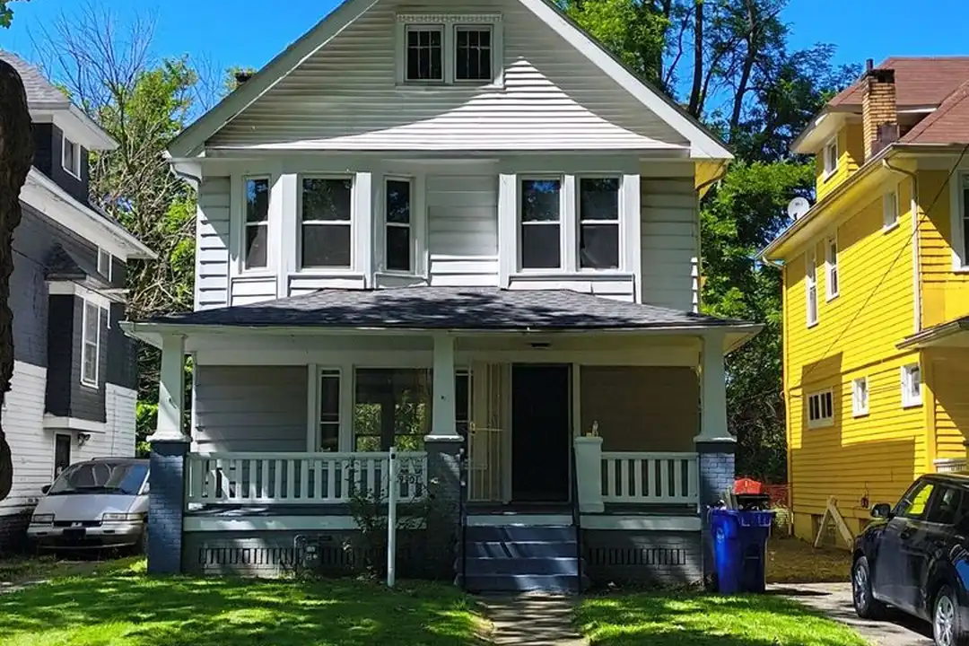 9901 Yale Ave – photo 1