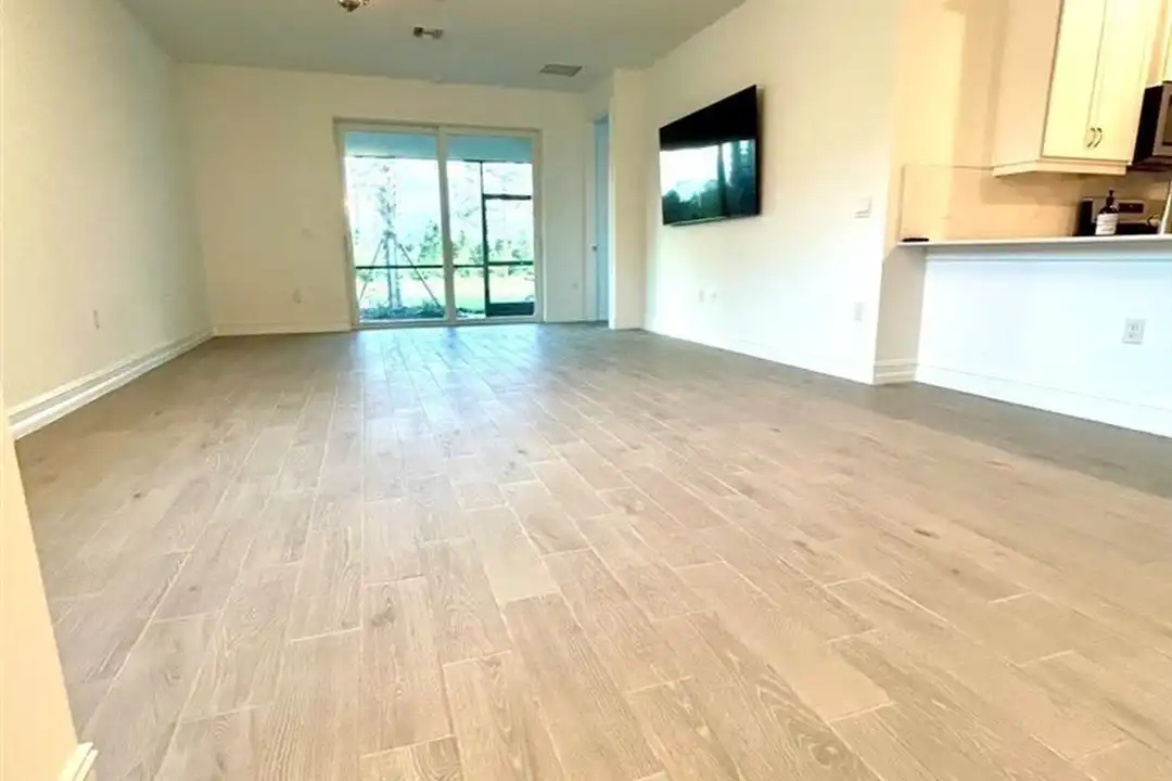 43806 Blue Heron Ln - View 3