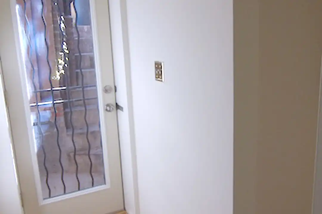 Apartment in Washington, Ward 2 - View 3