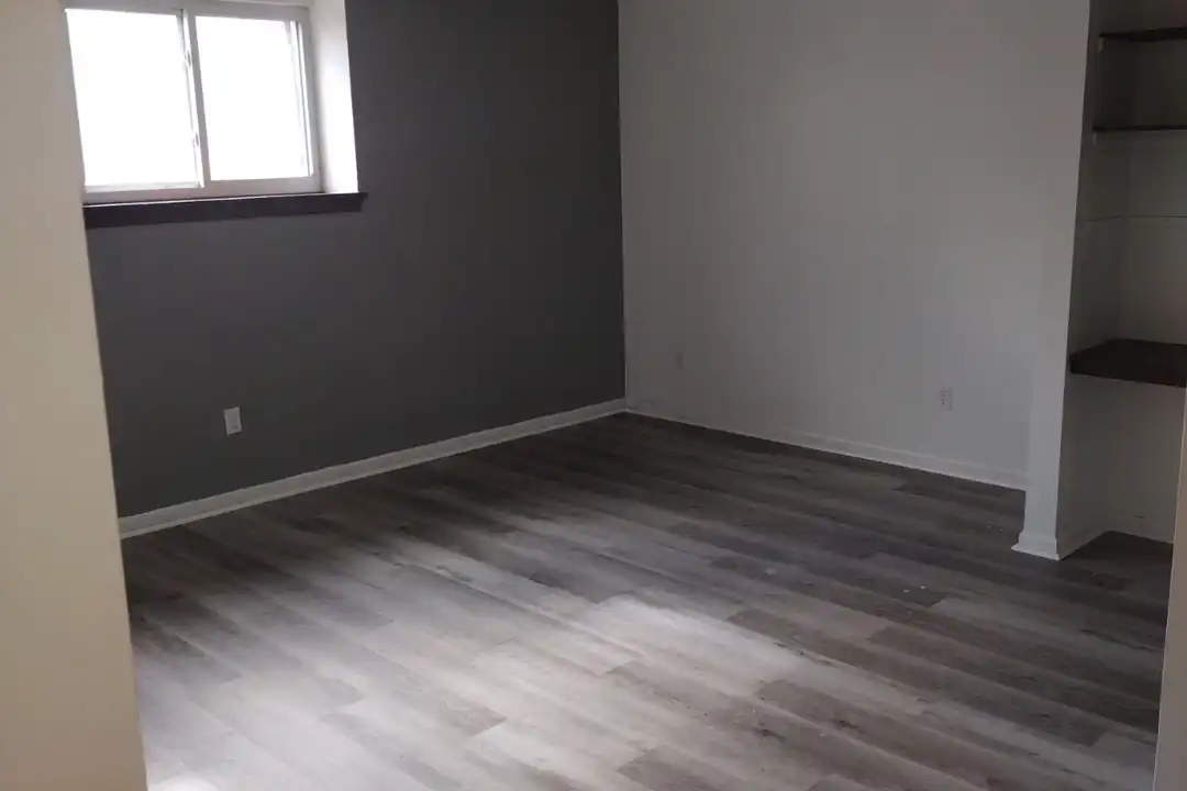 210 5th Ave unit 19 – photo 1 of 8