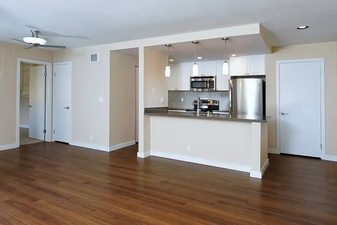 Avalon La Jolla Colony – pohled 6