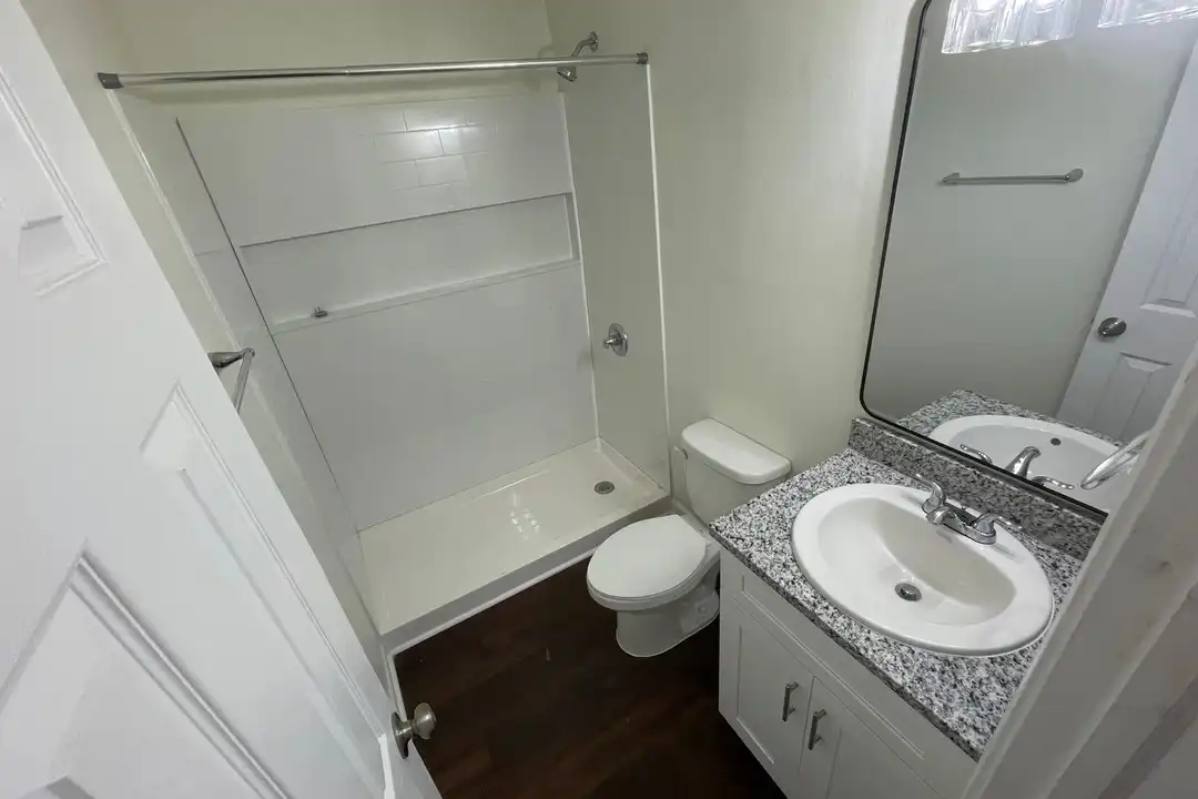 386 Parkway Dr NE unit 306 - View 6