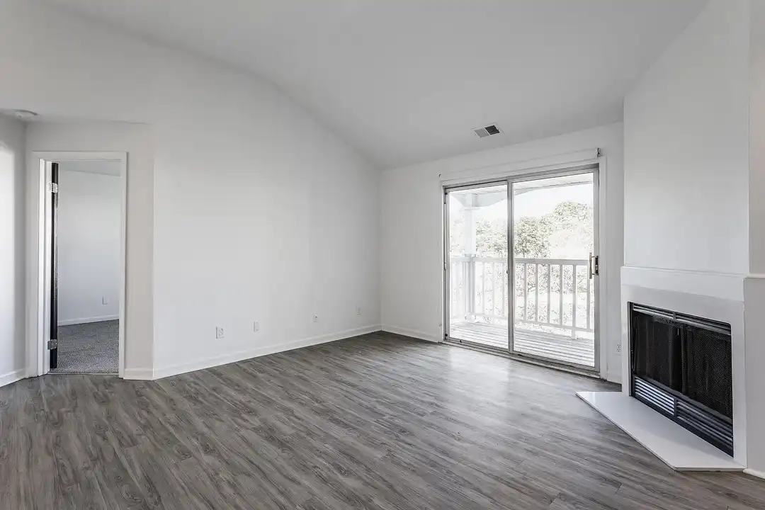 Sundance Apartments - View 4