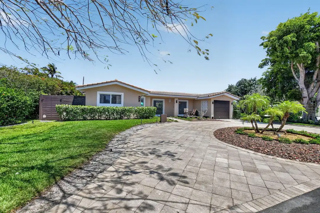 424 SW 7th Way - View 4