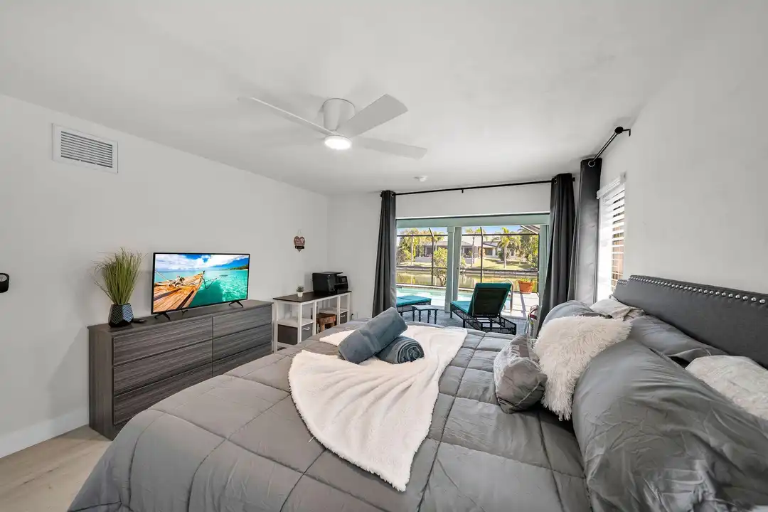2723 SW 5th Ave - View 5