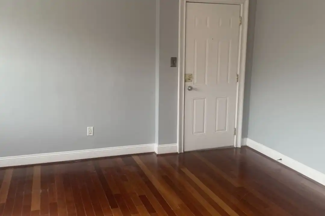 4820 C St SE unit 304 - View 2