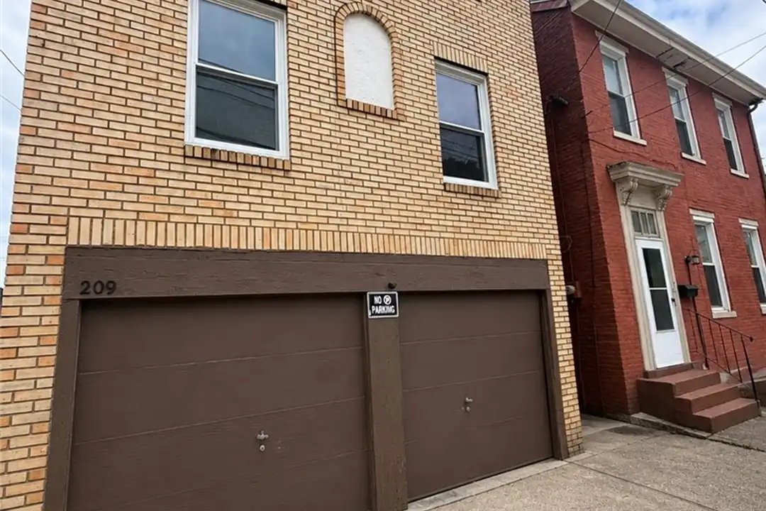 209 Clay St – photo 1