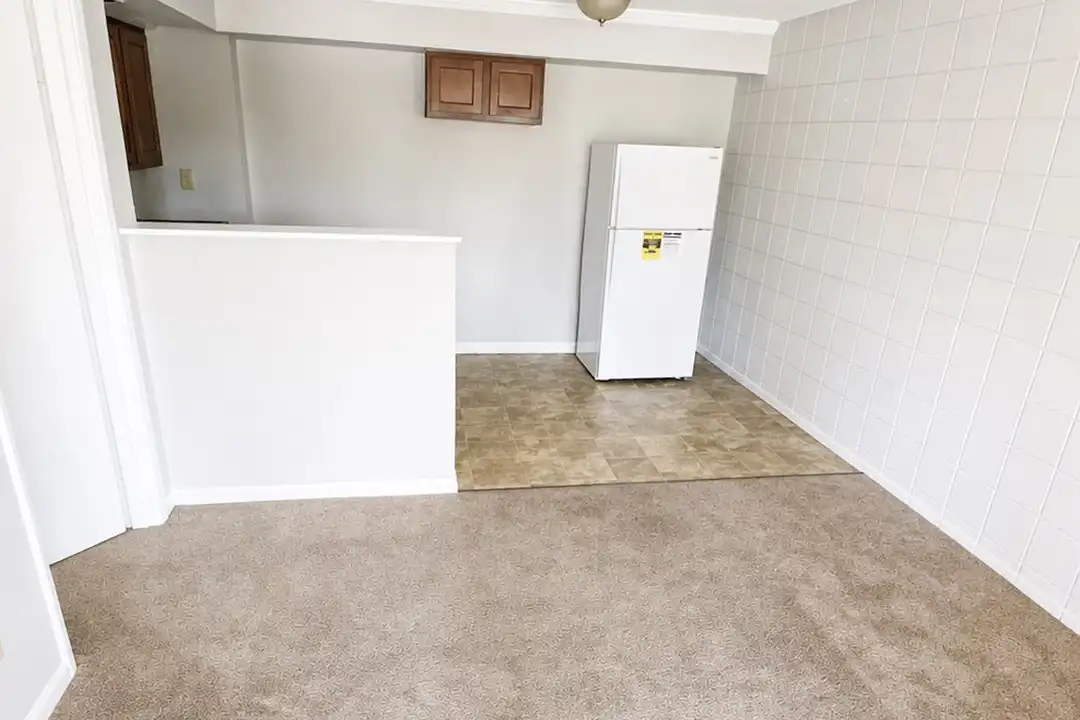199 Rosemont Dr unit 6 – photo 1 of 7
