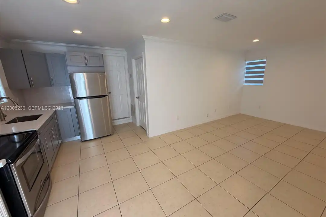 3011 N 74th Way unit B - View 5
