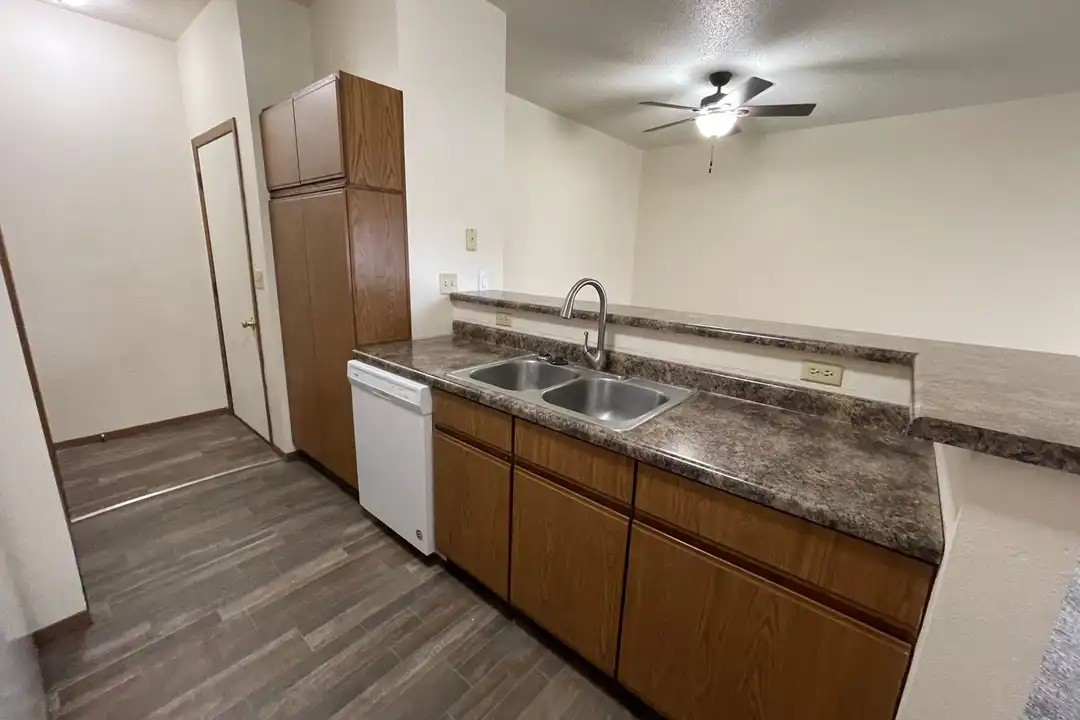81 Center St – photo 1