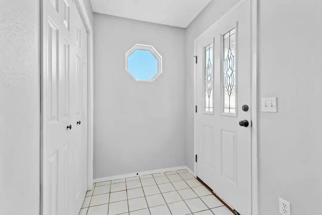 2910 NE 12th St - View 5