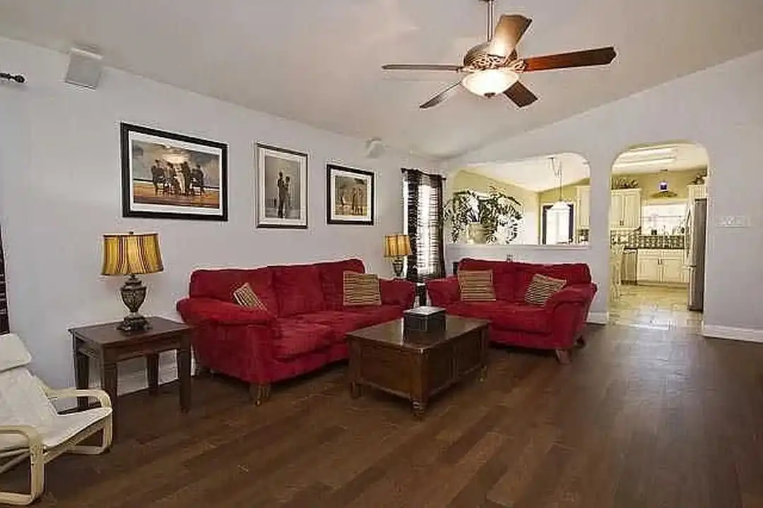 House in Austin - View 4