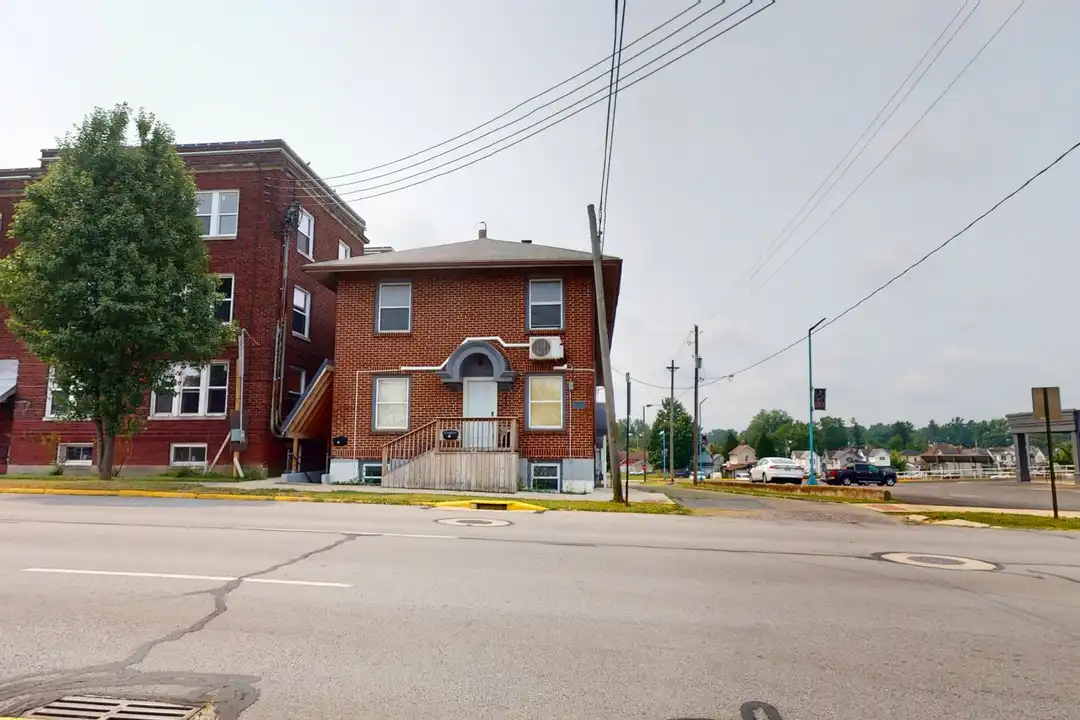 219 W Church St unit #7 – photo 1 of 10